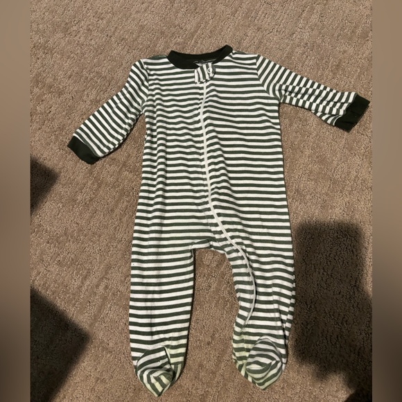 Carter’s baby boy onesies bundle - Picture 12 of 15